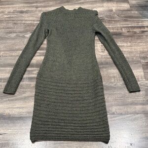 Max Studio Long Sleeve Olive sweater Dress 50%wool